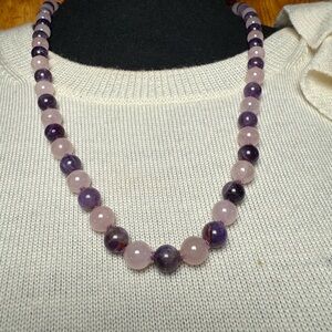 Source Unknown Purple and Pink Beaded Necklace‎